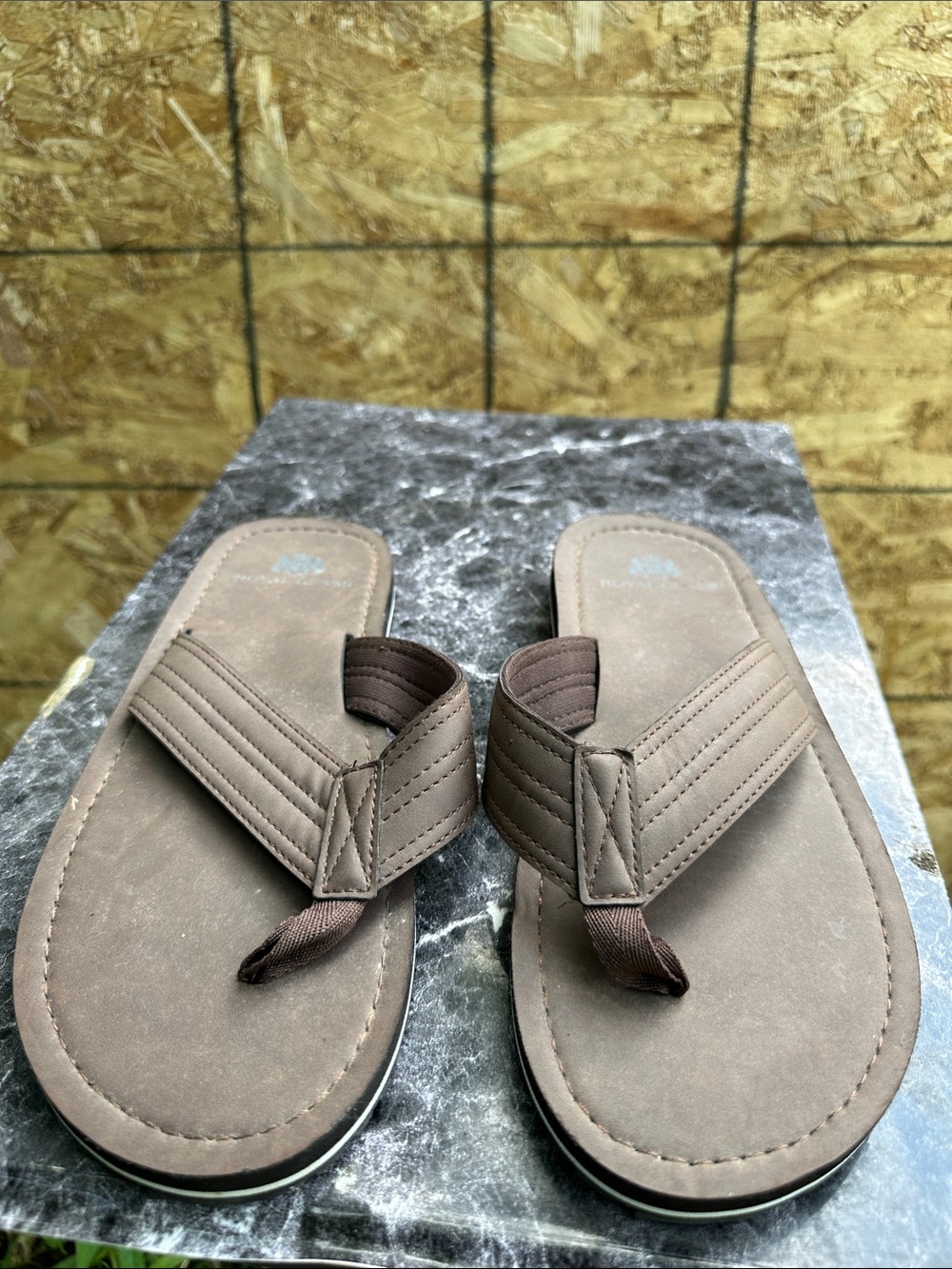 Men's Brown Padded Thong Sandals - Casual Everyday Flip Flops